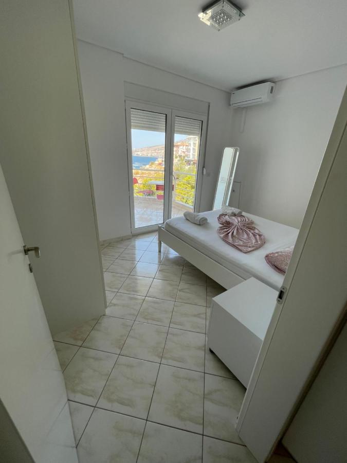 Appartement Santa Sarande Bagian luar foto